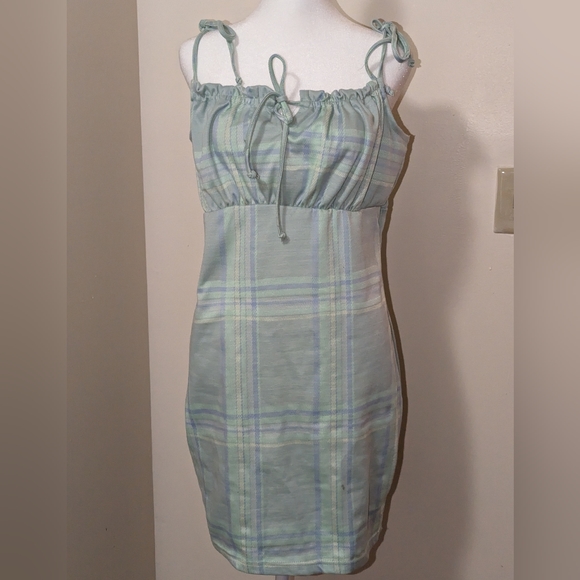💲Tie Spaghetti Strap Dress - NWT Sizes 2X and 3X - Picture 2 of 11